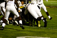 ct-sta-spt-football-mount-carmel-st-laurence-st-1014-1176.jpg