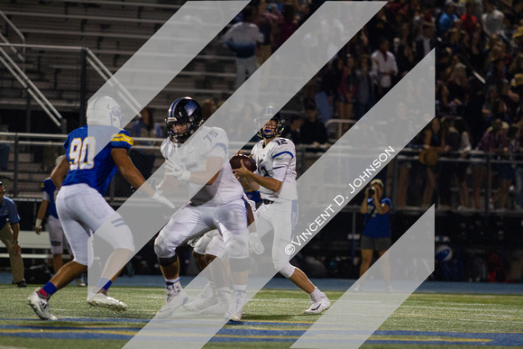 3059335_ct-sta-spt-football-lincoln-way-east-sandburg-st-0916-7457.jpg