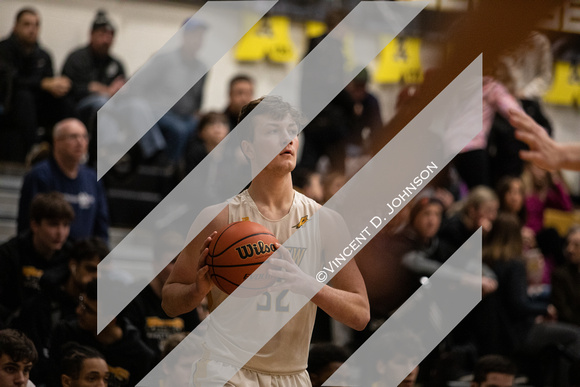 ct-sta-spt-boys-basketball-lw-central-andrew-st-020620-7255