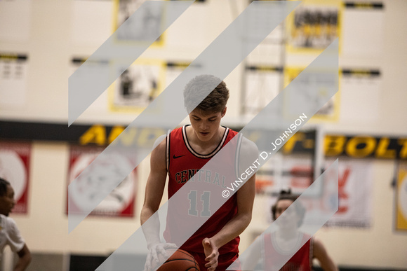 ct-sta-spt-boys-basketball-lw-central-andrew-st-020620-7580