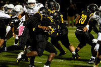 ct-sta-spt-football-mount-carmel-st-laurence-st-1014-1171.jpg