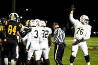 ct-sta-spt-football-mount-carmel-st-laurence-st-1014-1184.jpg